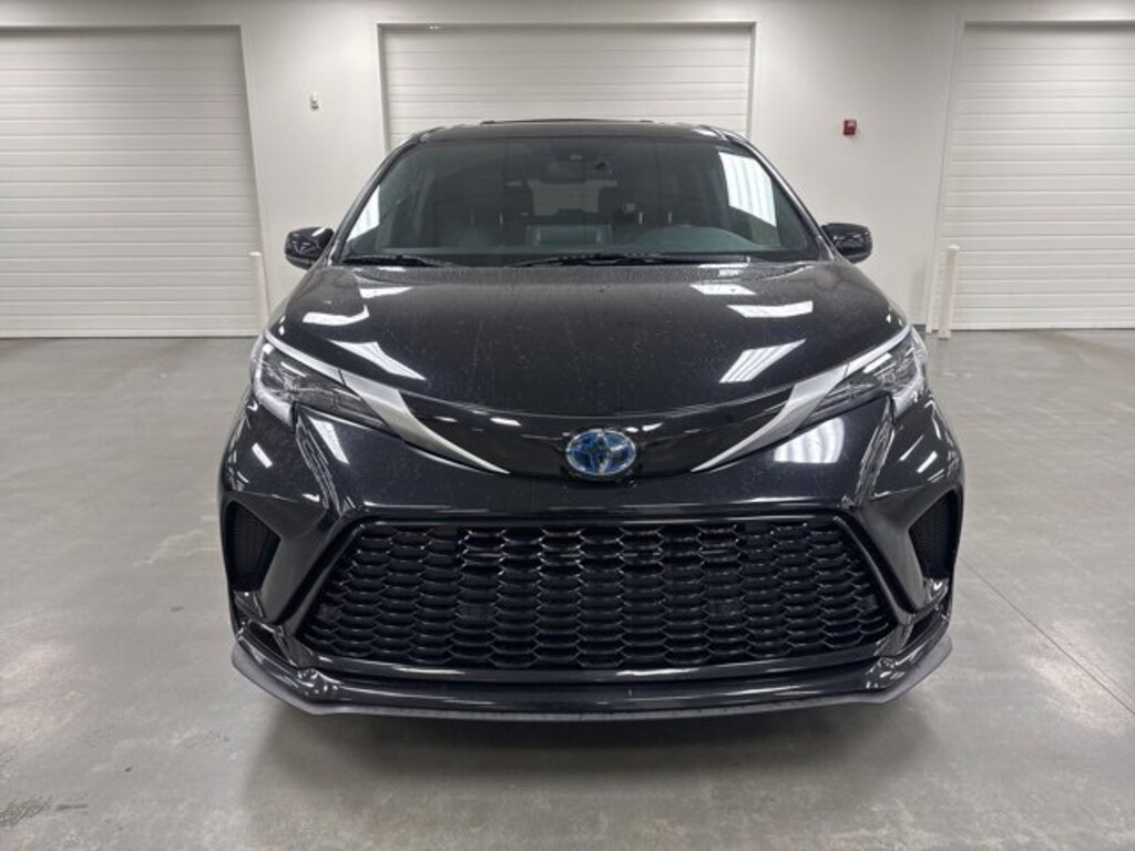 Certified 2022 Toyota Sienna XSE Van Passenger Van