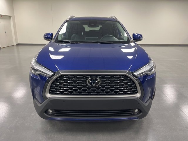 2022 Toyota Corolla Cross XLE photo 2
