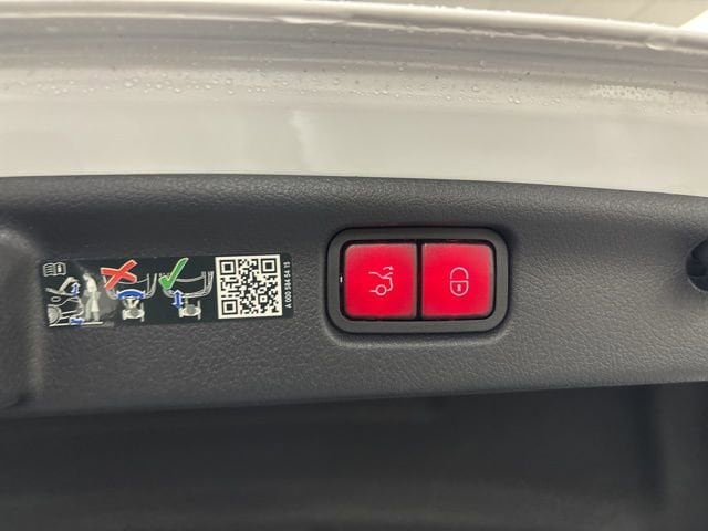 2025 Mercedes-Benz C-Class Sedan AMG C43 - Photo 13