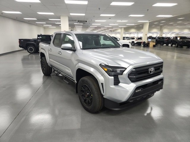 2025 Toyota Tacoma SR5's photo