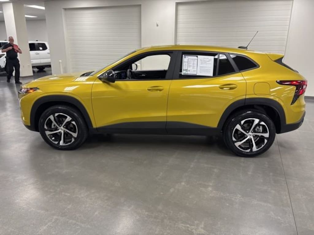 Used 2024 Chevrolet Trax 1RS SUV