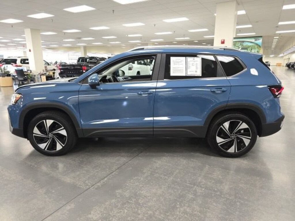 Used 2025 Volkswagen Taos 1.5T SE SUV