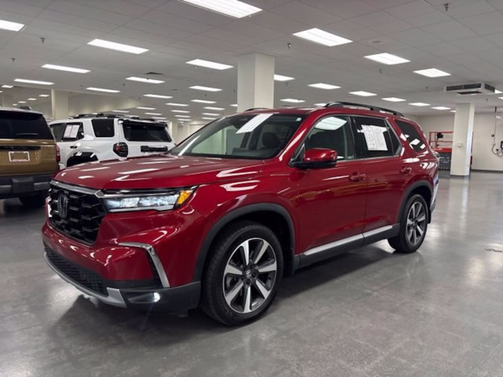 Used 2024 Honda Pilot Touring SUV