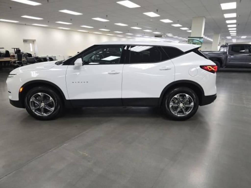 Used 2025 Chevrolet Blazer LT SUV