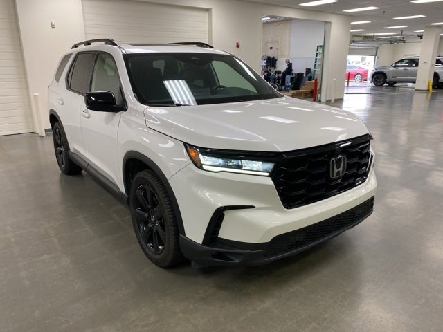 2025 Honda Pilot Black Edition's photo