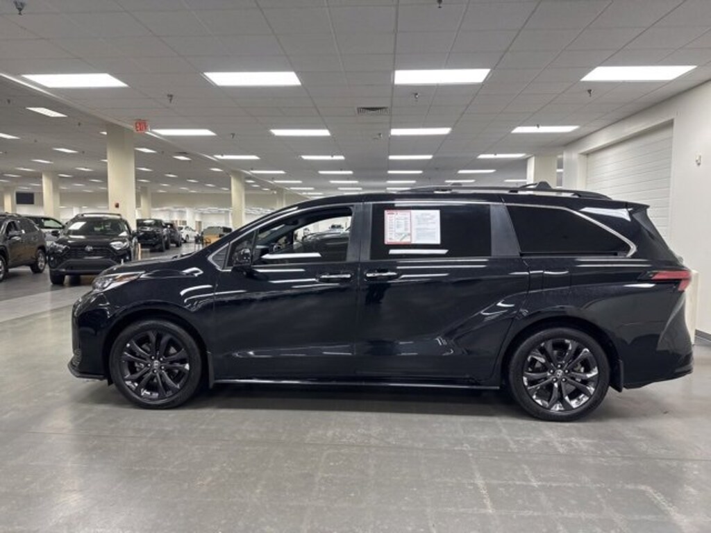 Certified 2022 Toyota Sienna XSE Van Passenger Van