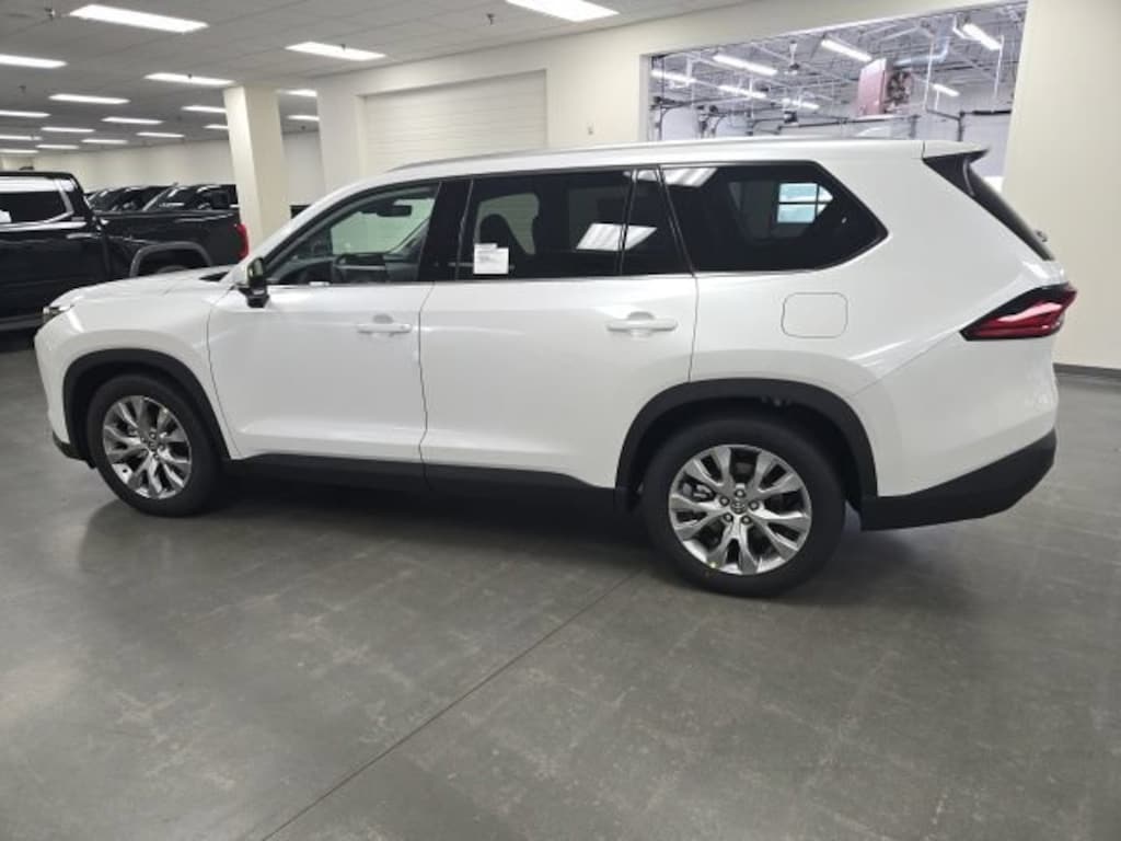 New 2026 Toyota Grand Highlander Hybrid Limited SUV