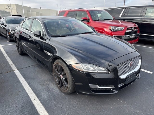 2016 Jaguar XJ Portfolio's photo