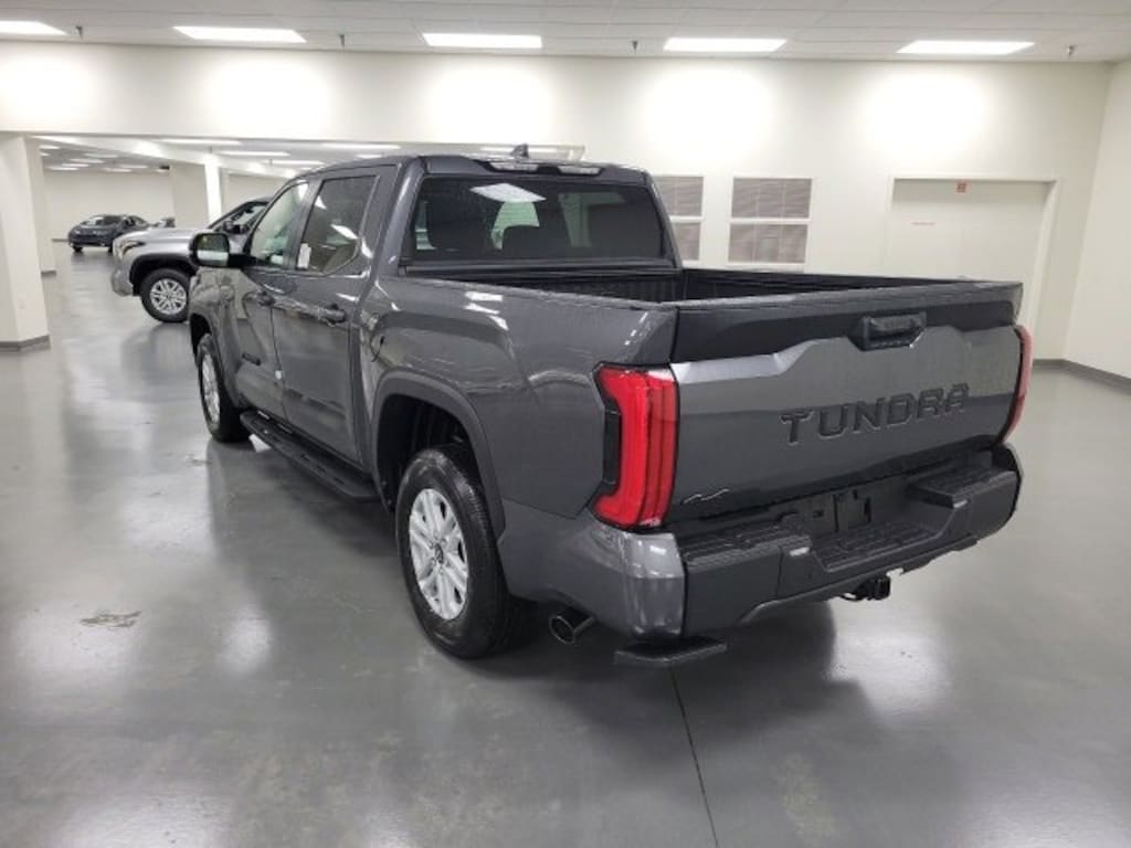 New 2026 Toyota Tundra SR5 SR5 CREWMAX 5.5