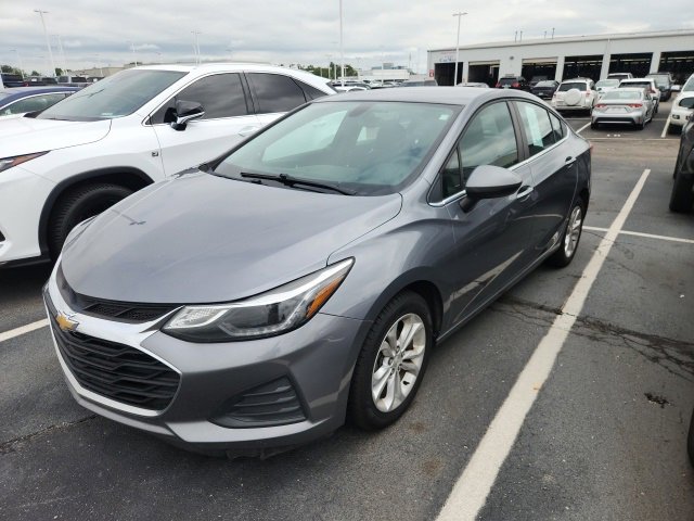 2019 Chevrolet Cruze LT photo 3