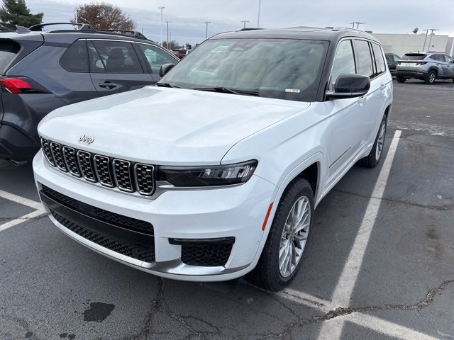 2023 Jeep Grand Cherokee L Summit photo 3