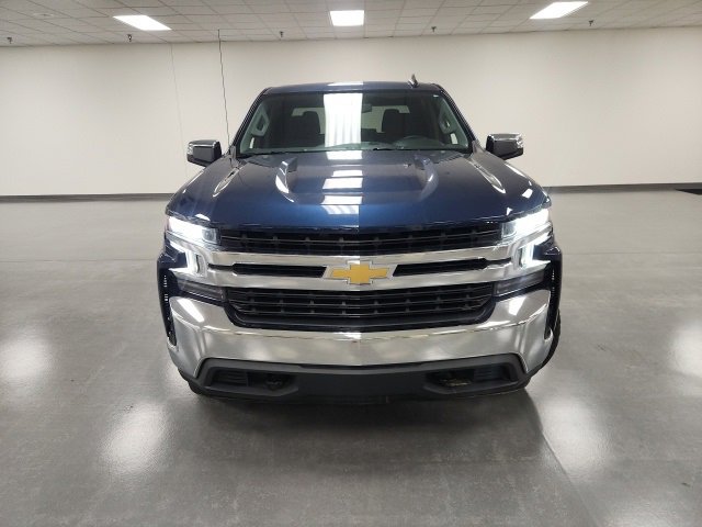 2022 Chevrolet Silverado 1500 LT photo 2