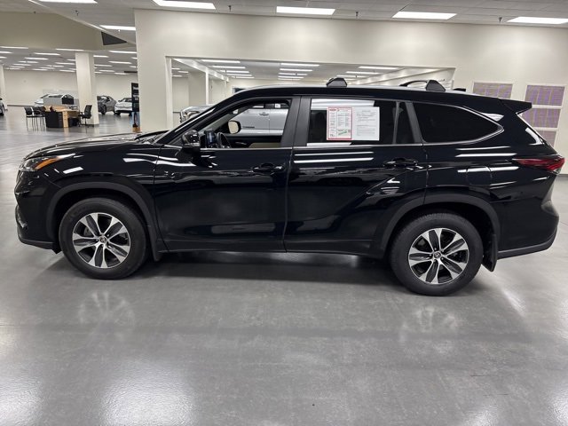2024 Toyota Highlander XLE photo 4