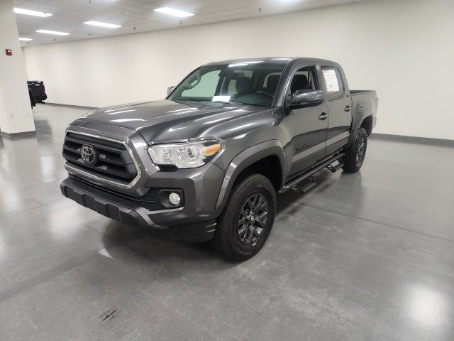 2023 Toyota Tacoma SR5 Double Cab photo 2
