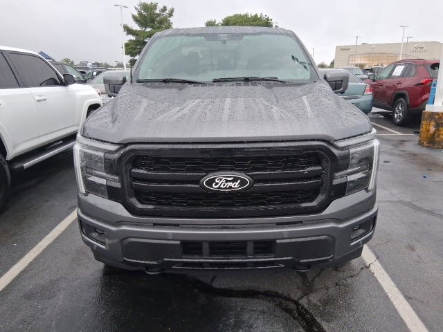 2025 Ford F-150 Lariat photo 2