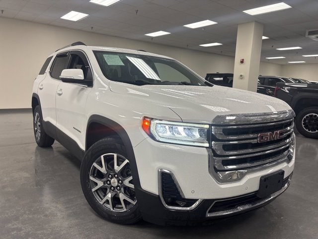 2023 GMC Acadia SLT's photo