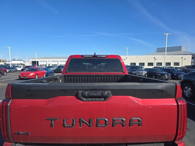 2022 Toyota Tundra SR5 CrewMax photo 4