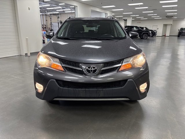 2015 Toyota RAV4 Limited photo 2