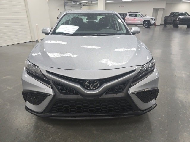 2023 Toyota Camry SE photo 2