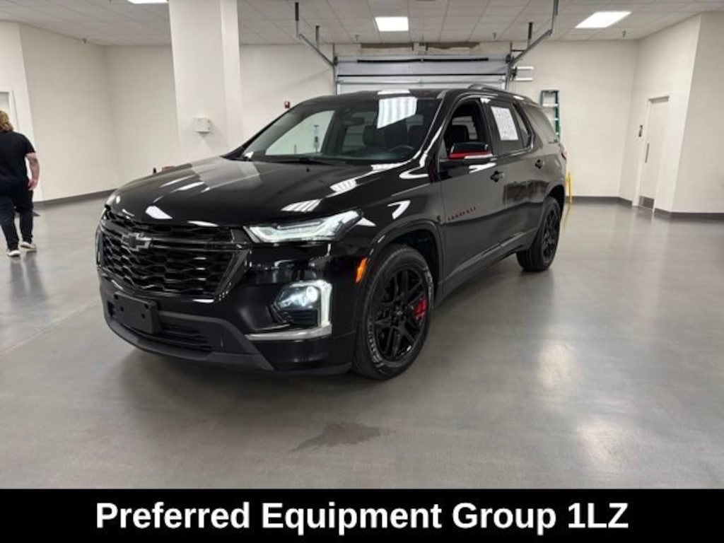 Used 2023 Chevrolet Traverse Premier SUV
