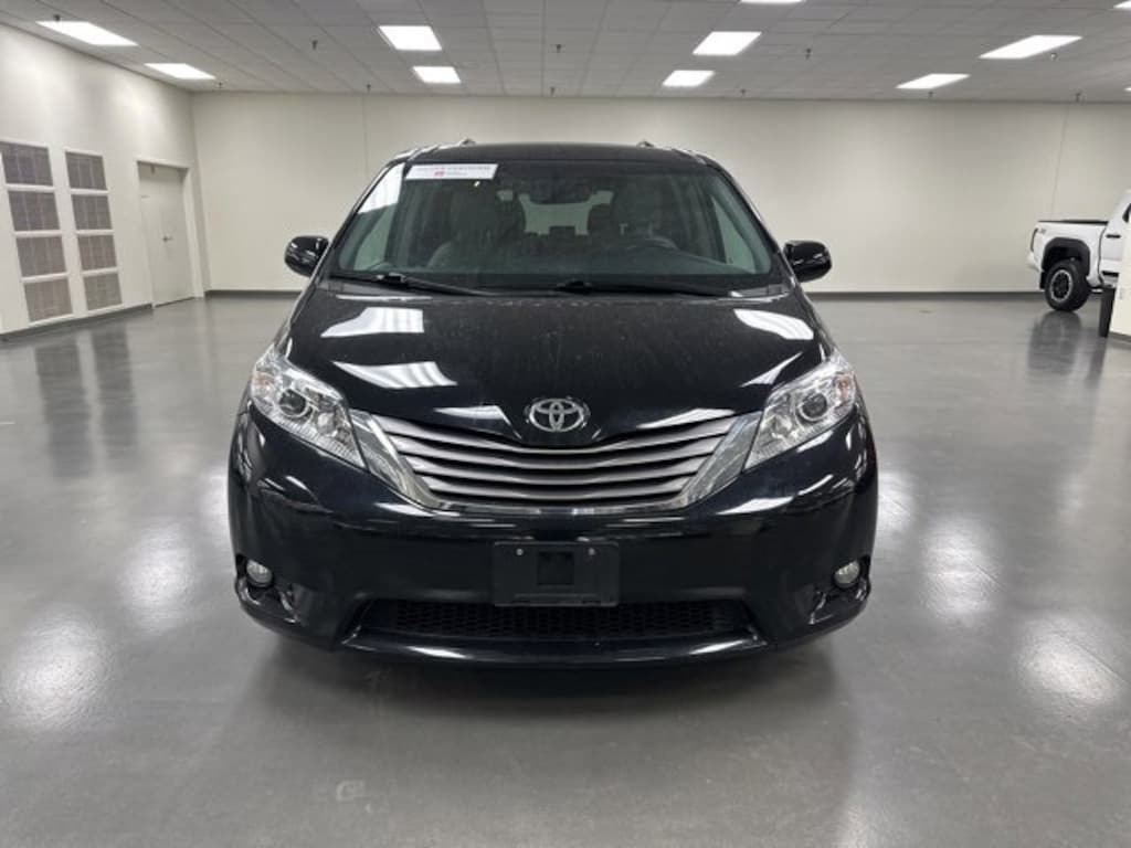 Certified 2016 Toyota Sienna XLE Van