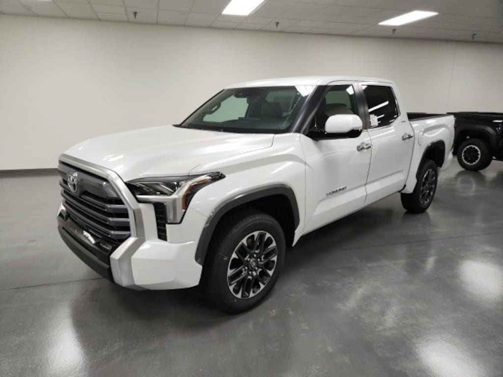 New 2026 Toyota Tundra Limited LIMITED CREWMAX 5.5