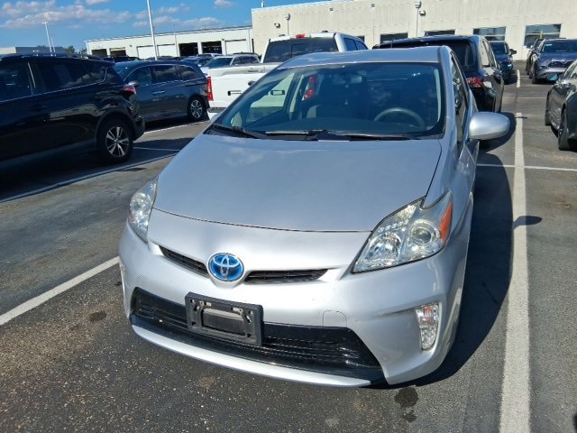 2014 Toyota Prius Two photo 2