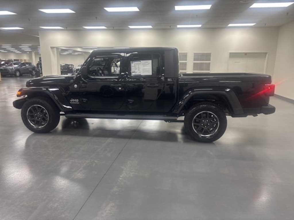 Used 2021 Jeep Gladiator Overland Truck Crew Cab