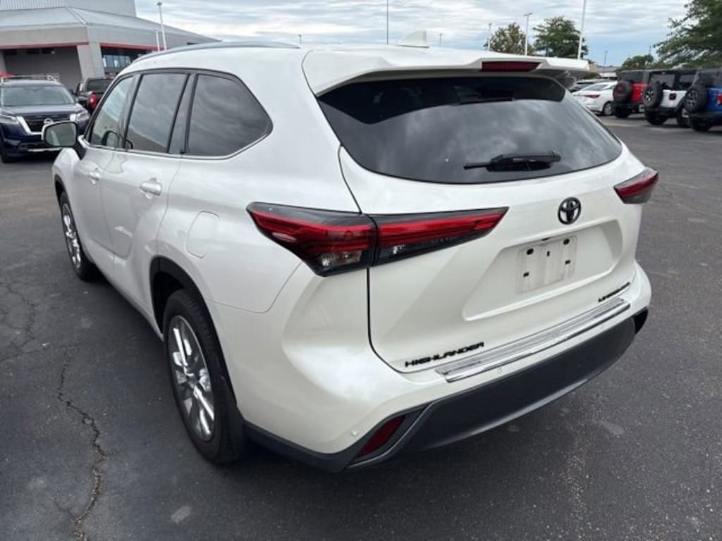 Used 2021 Toyota Highlander Limited SUV