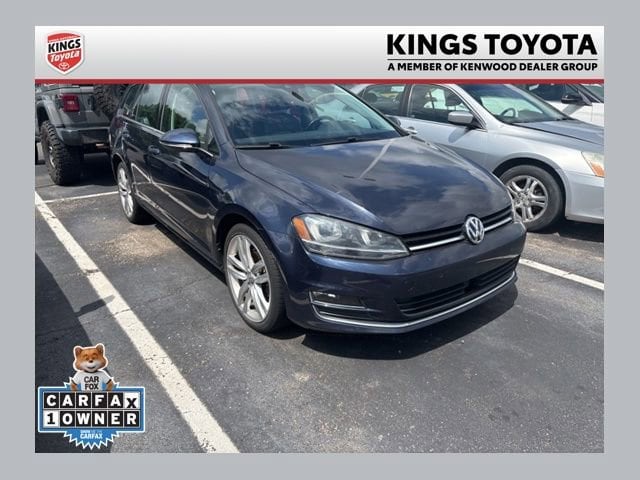 2017 Volkswagen Golf SportWagen TSI SEL's photo
