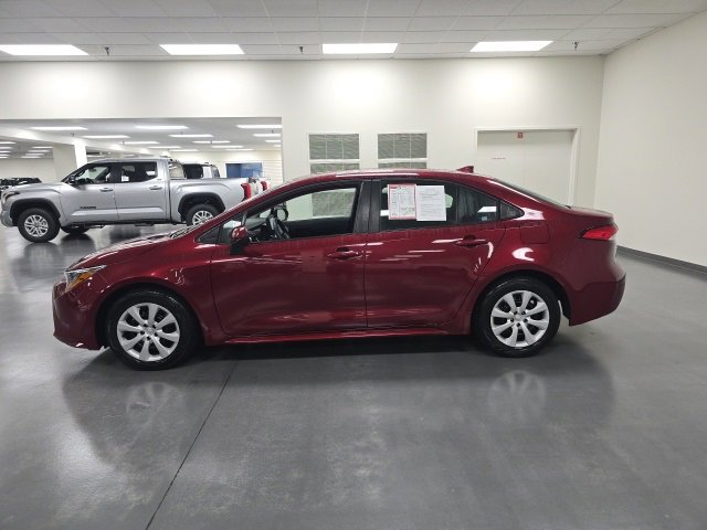 2024 Toyota Corolla LE photo 3