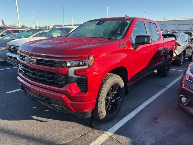 2024 Chevrolet Silverado 1500 RST photo 2