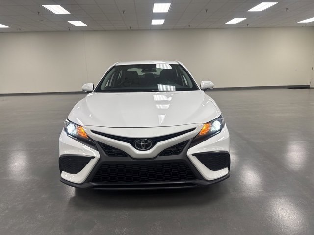 2023 Toyota Camry SE photo 2
