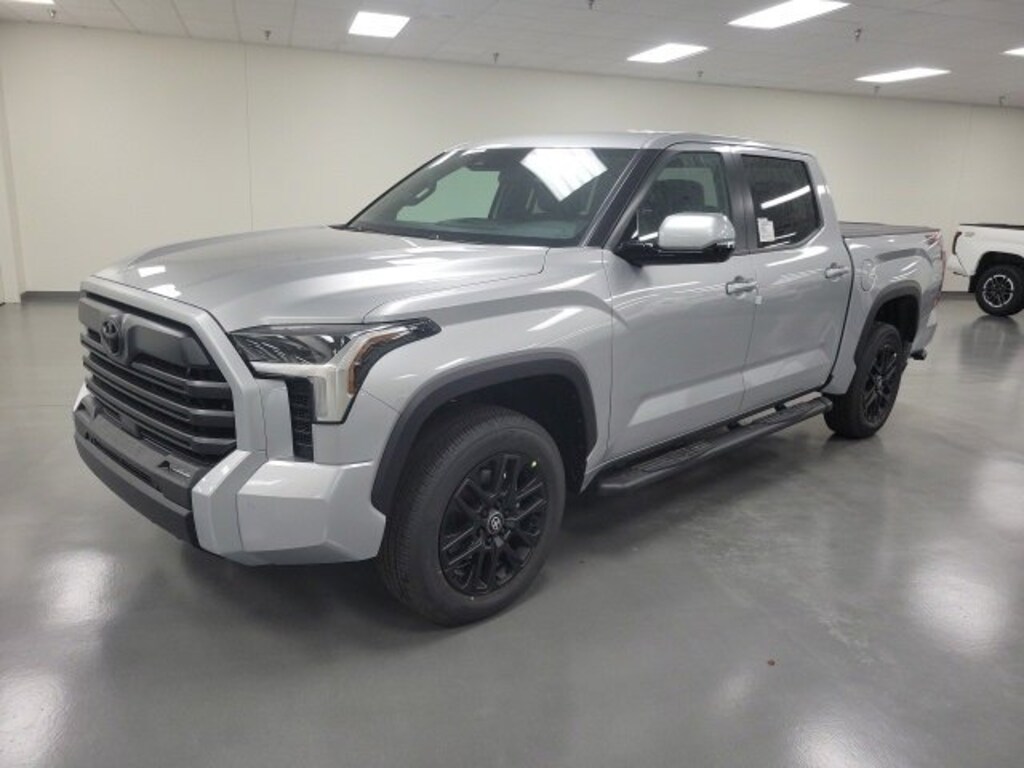 New 2026 Toyota Tundra SR5 SR5 CREWMAX 5.5