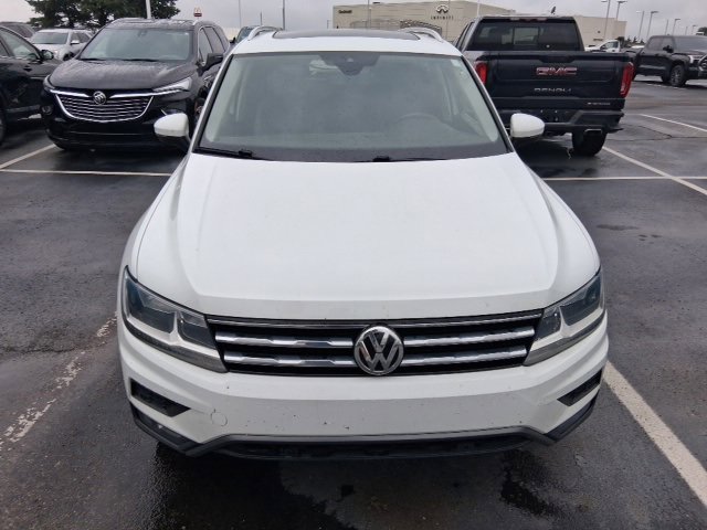 2020 Volkswagen Tiguan SEL photo 2