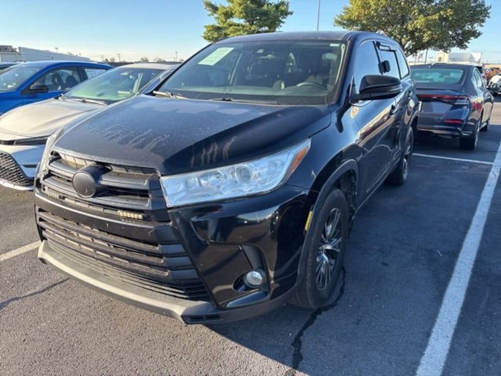 Used 2019 Toyota Highlander LE Plus SUV