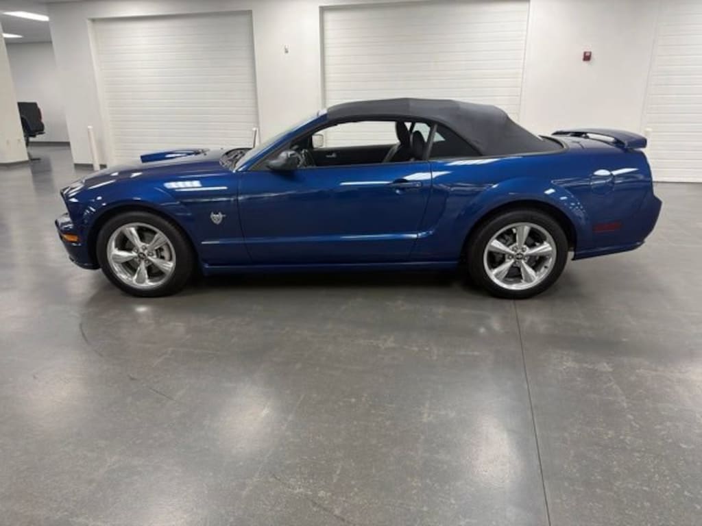 Used 2009 Ford Mustang GT Convertible