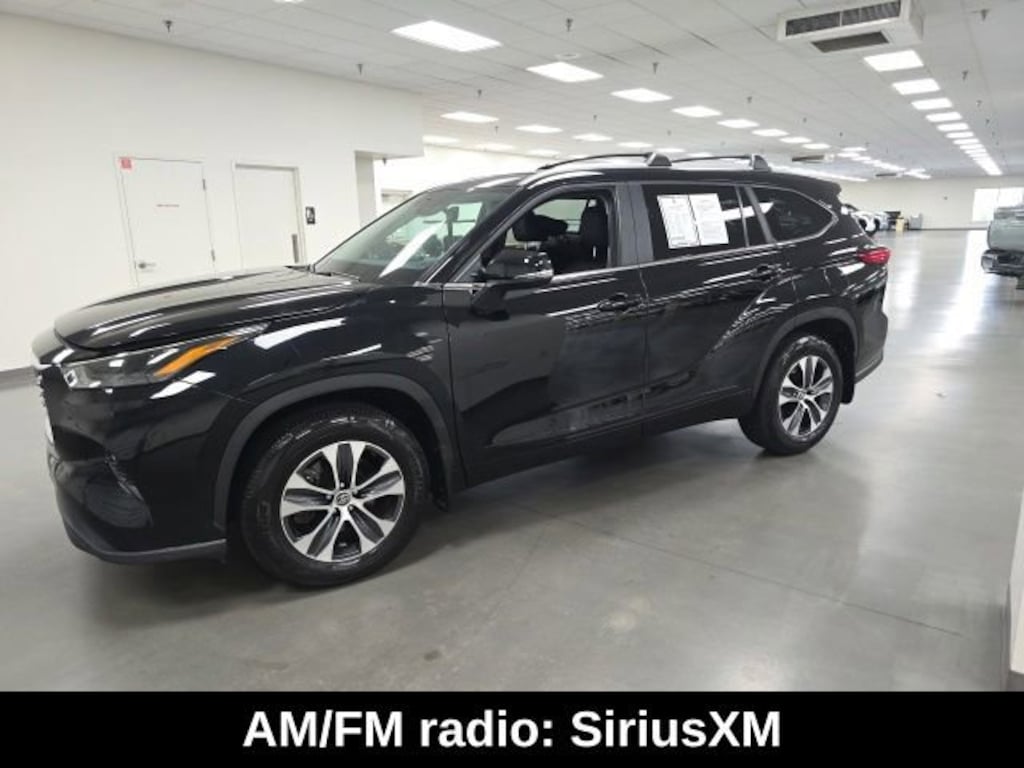 Used 2023 Toyota Highlander XLE SUV