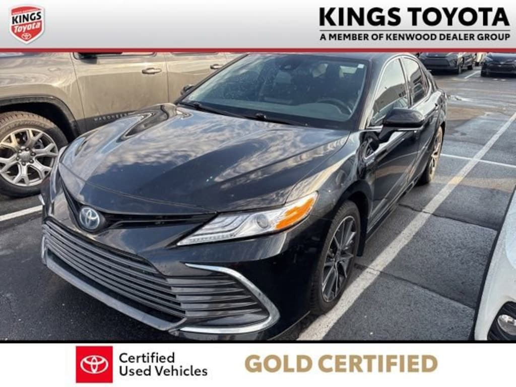 Used 2021 Toyota Camry Hybrid Hybrid XLE Sedan