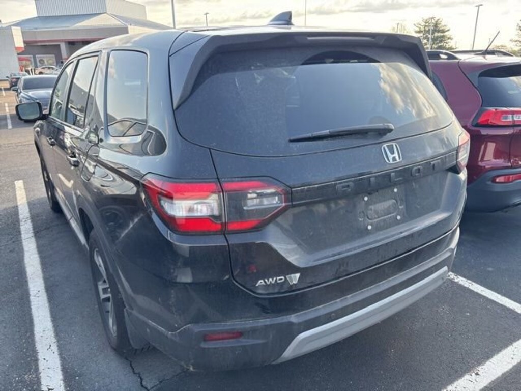 Used 2025 Honda Pilot EX-L SUV