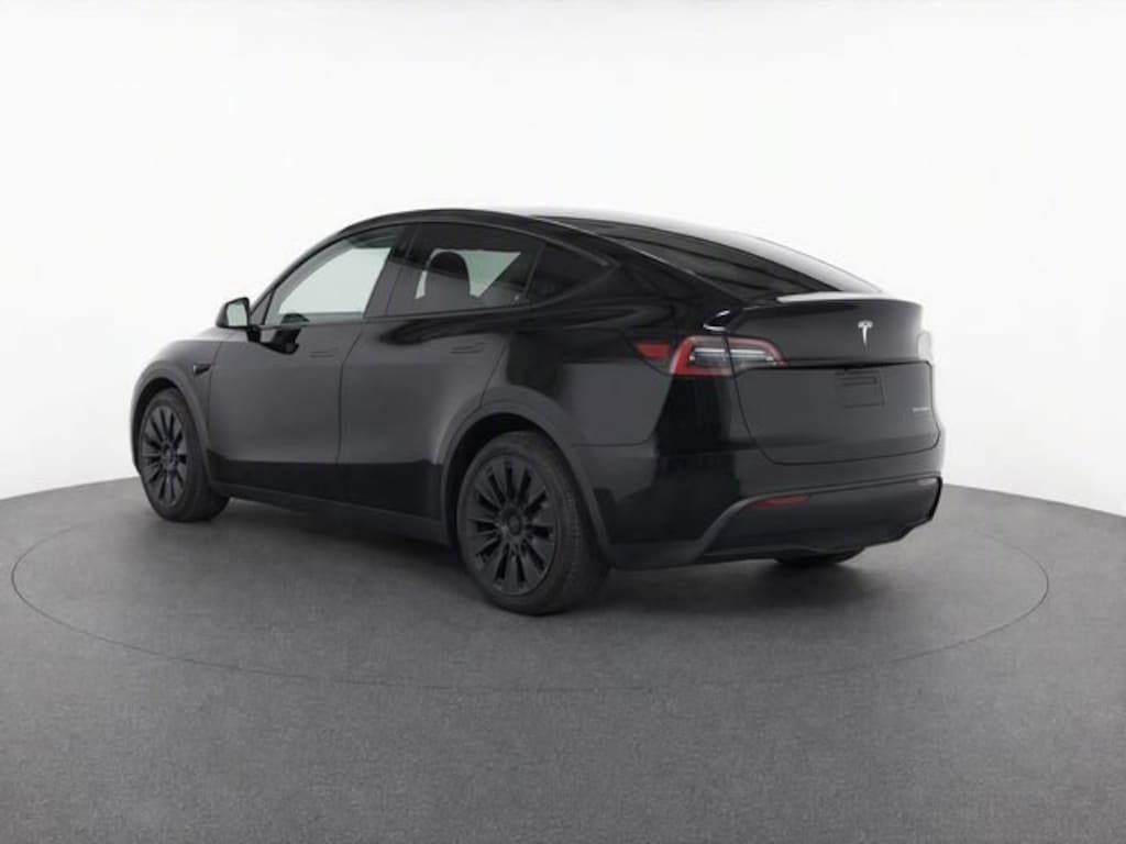 Used 2024 Tesla Model Y Long Range SUV