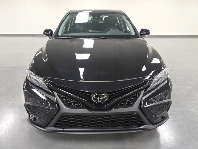2024 Toyota Camry SE photo 2