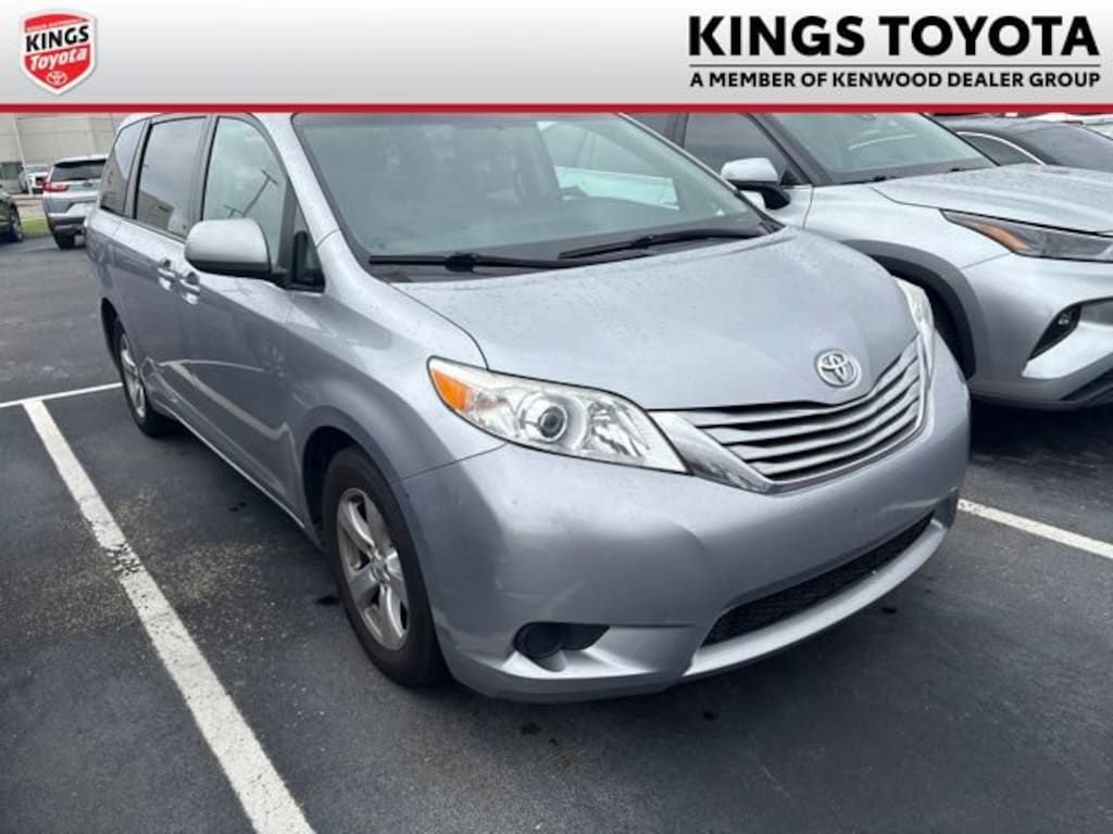 Used 2017 Toyota Sienna LE Van