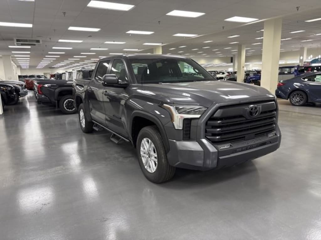 New 2026 Toyota Tundra SR5 SR5 CREWMAX 5.5