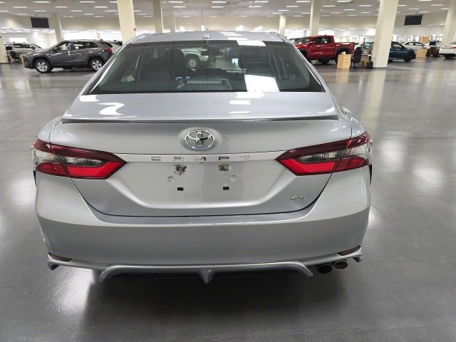 2023 Toyota Camry SE photo 4