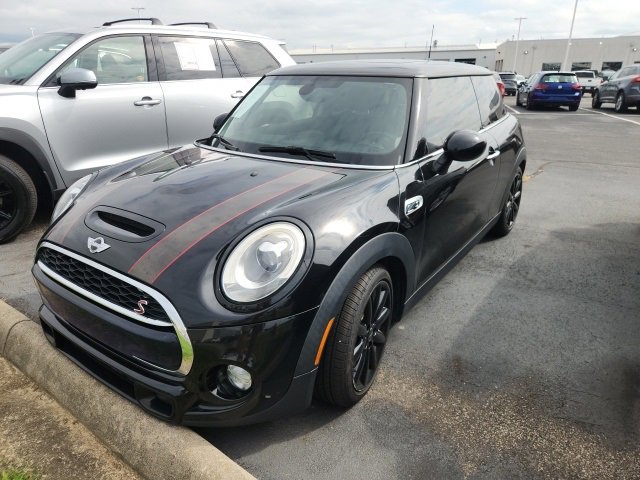 2016 Mini Cooper 2 Door Hardtop S photo 3