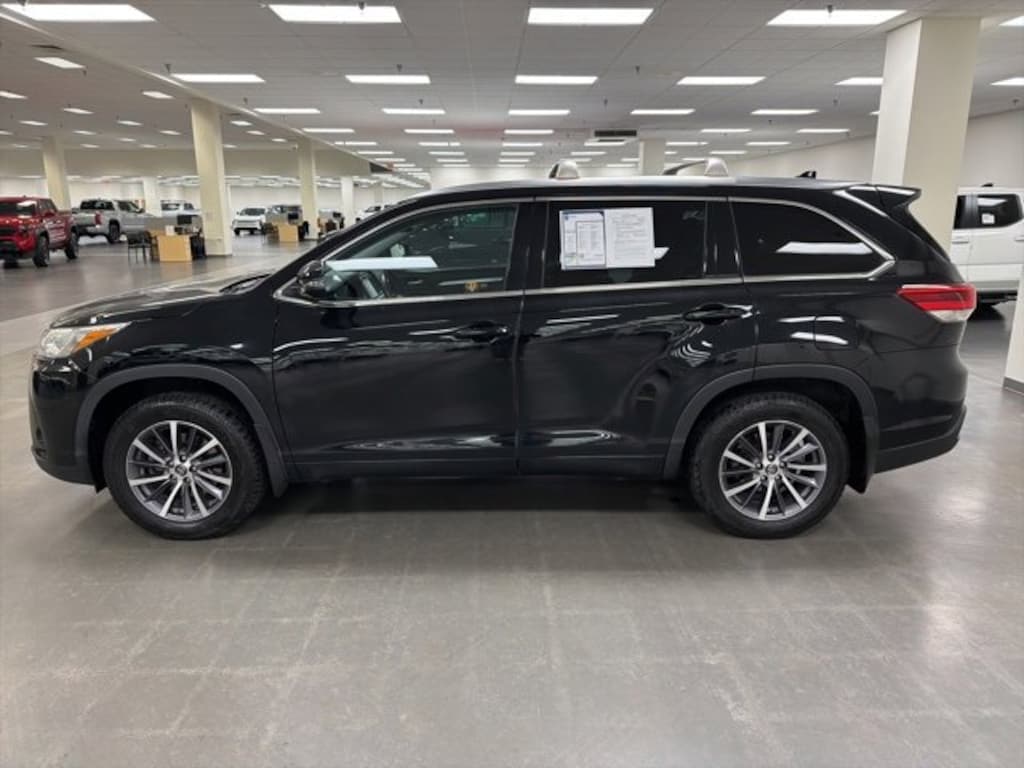 Used 2018 Toyota Highlander XLE SUV