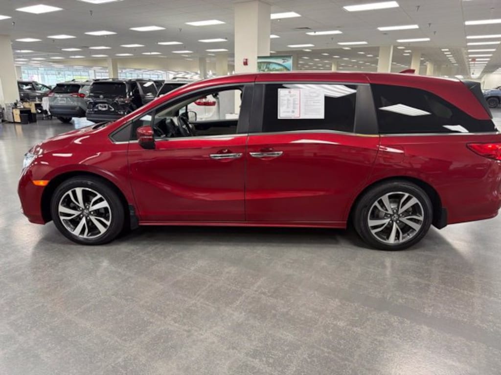Used 2022 Honda Odyssey Touring Van