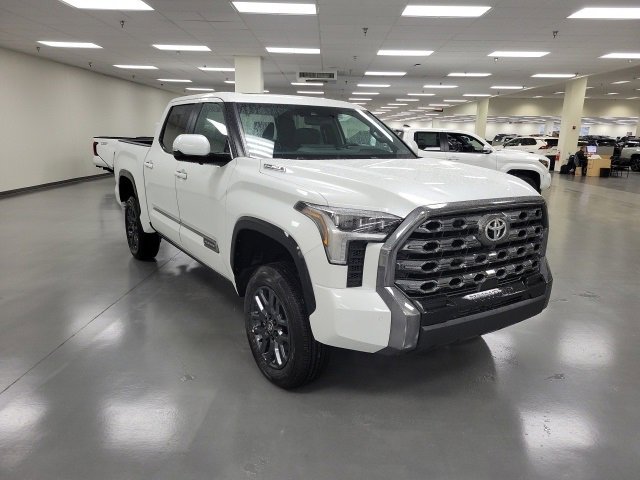 2026 Toyota Tundra Platinum's photo
