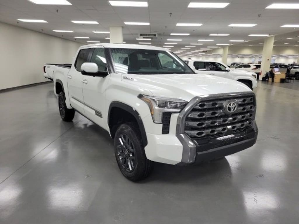 New 2026 Toyota Tundra i-FORCE MAX Platinum PLATINUM CREWMAX 5.5